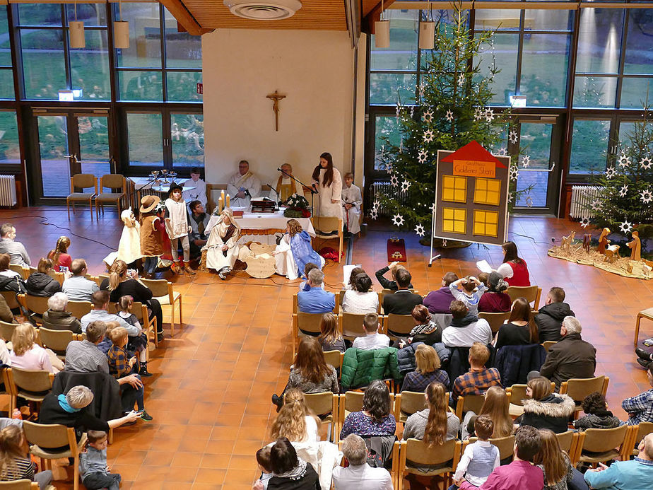 Kinderchristmette mit Krippenspiel (Foto: Karl-Franz Thiede)